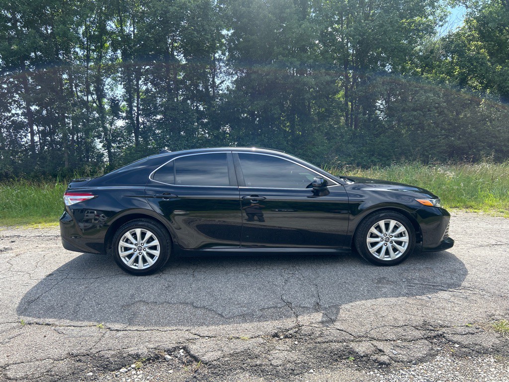 2020 Toyota Camry Image 6