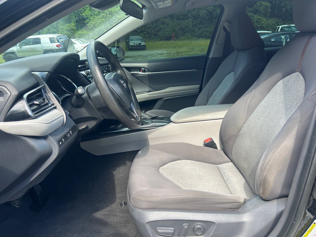 2020 Toyota Camry Image 8