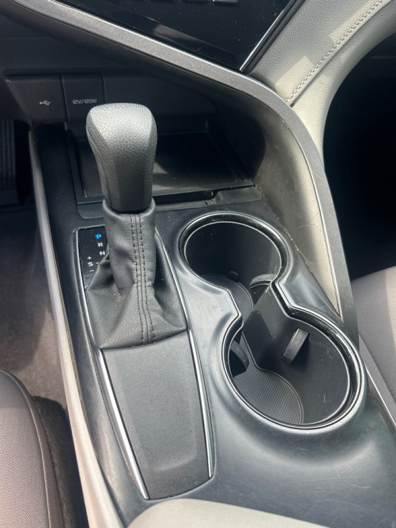 2020 Toyota Camry Image 13