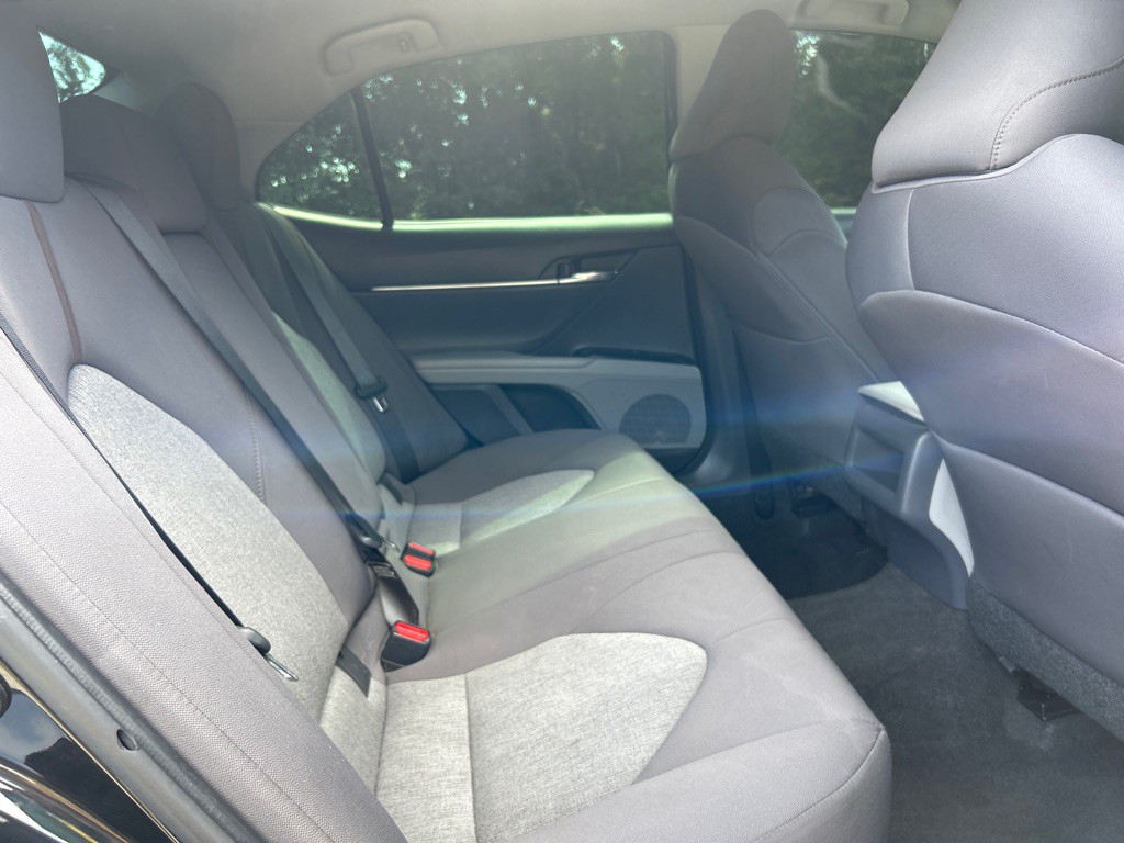 2020 Toyota Camry Image 18