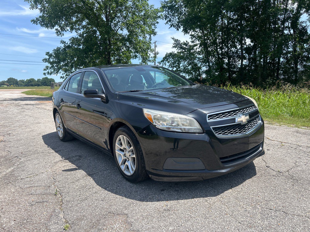 2013 Chevrolet Malibu Image 1