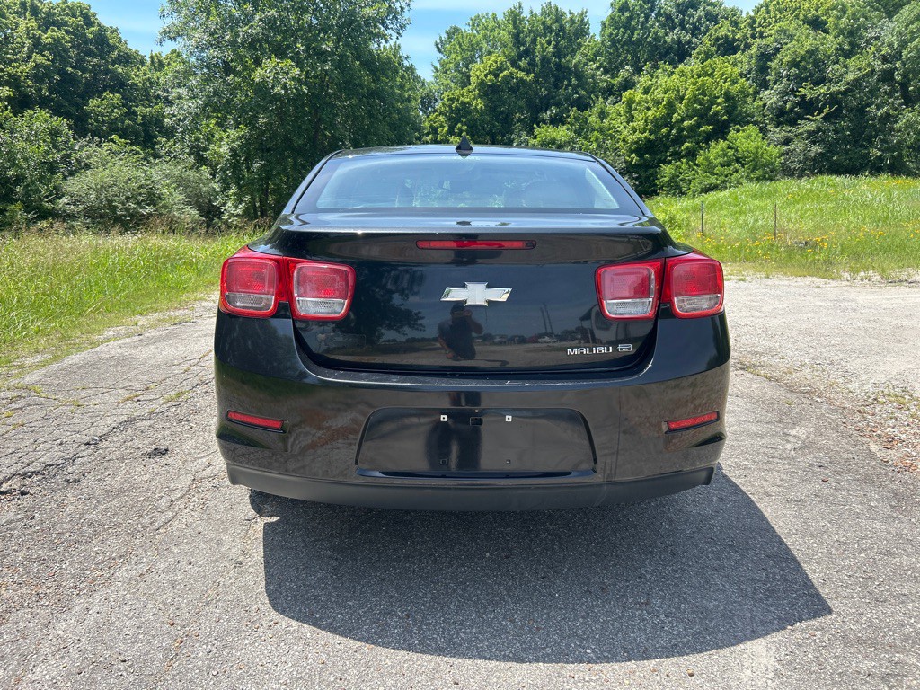 2013 Chevrolet Malibu Image 4