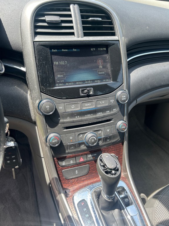 2013 Chevrolet Malibu Image 11