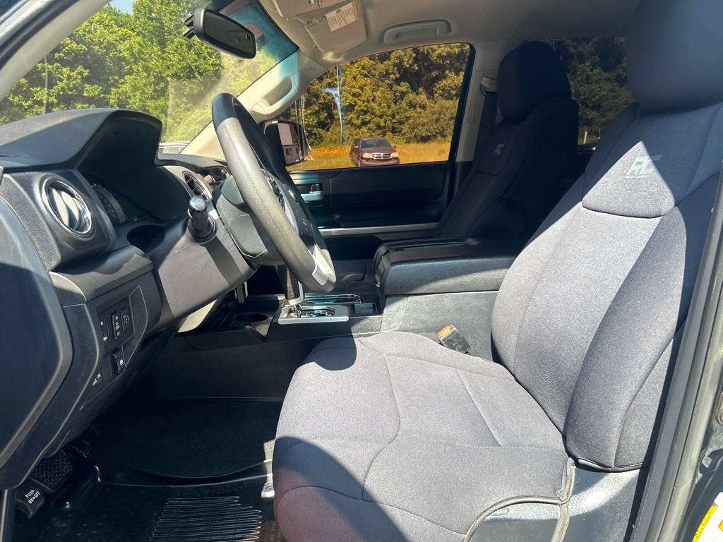 2016 Toyota Tundra Image 8