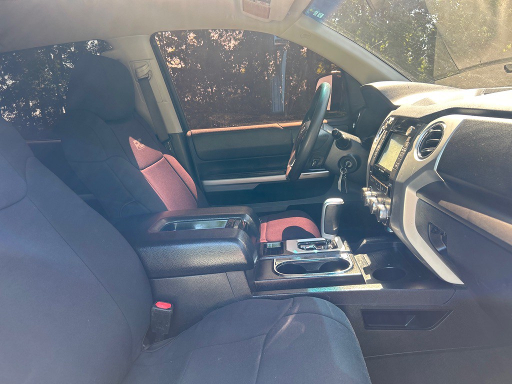 2016 Toyota Tundra Image 20