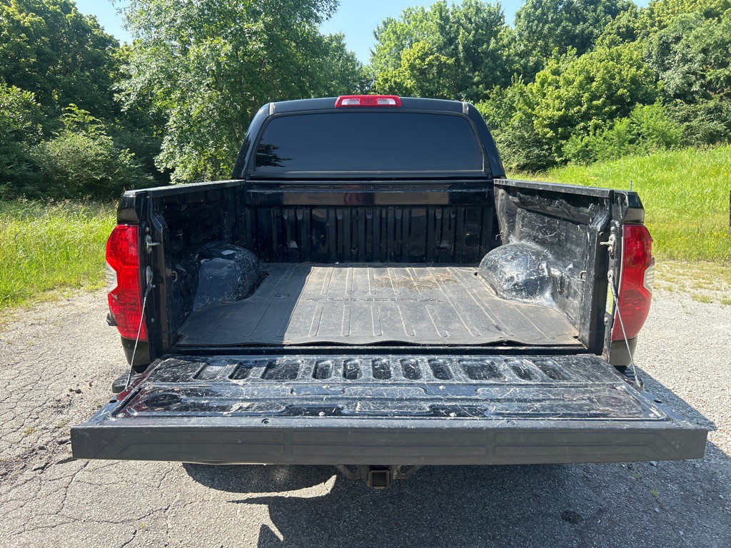 2016 Toyota Tundra Image 27
