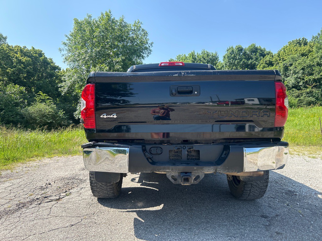 2016 Toyota Tundra Image 28