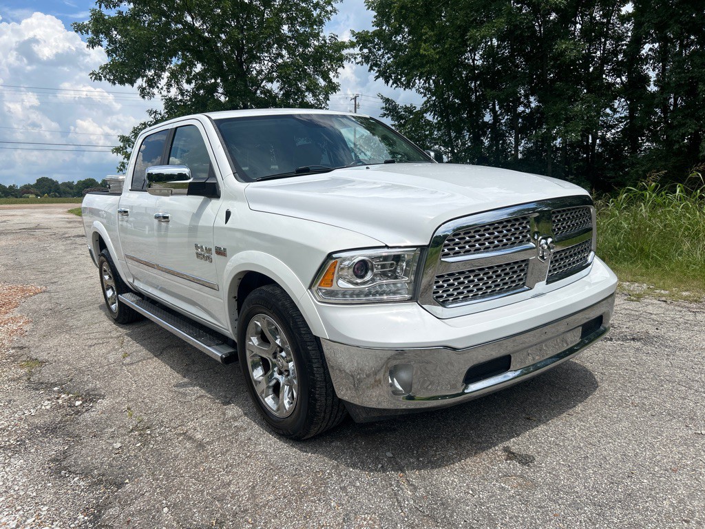 2015 RAM 1500 Image 1