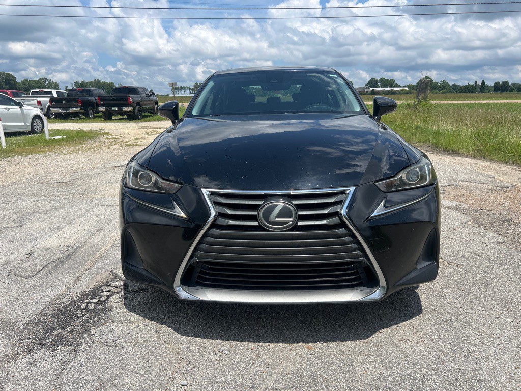 2017 Lexus IS Image 2