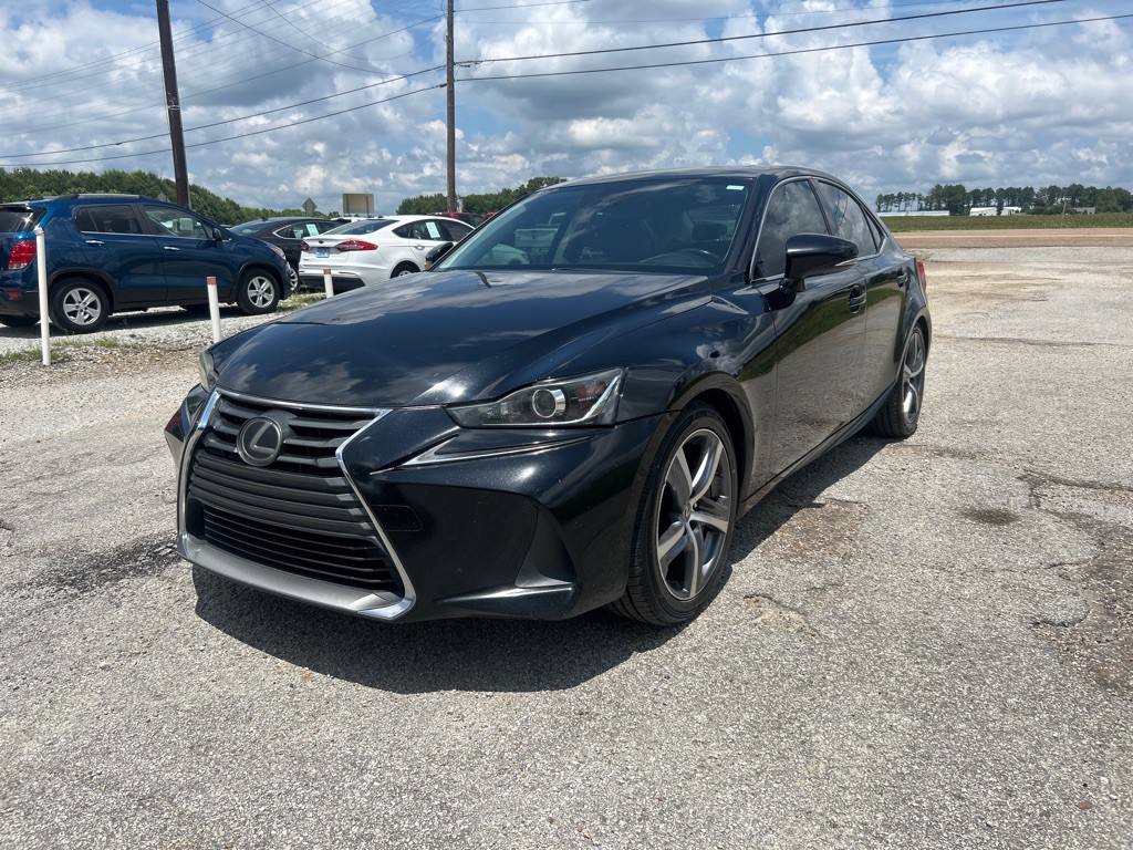 2017 Lexus IS Image 3