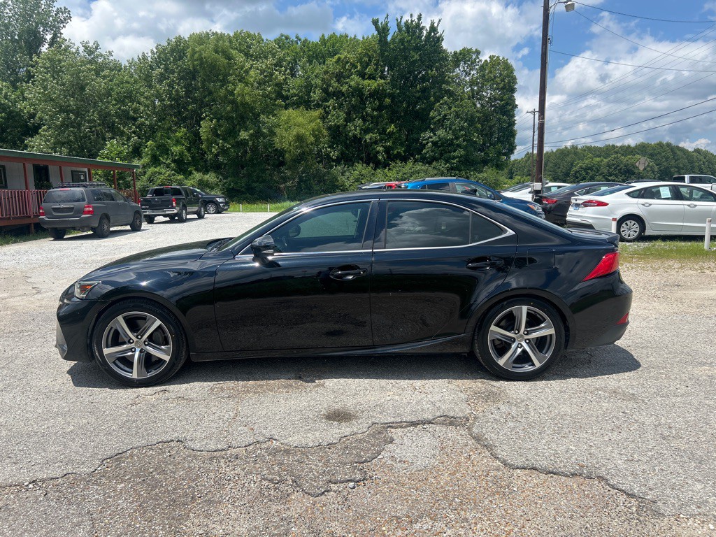 2017 Lexus IS Image 5