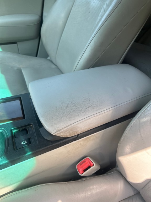 2010 Lexus RX Image 14