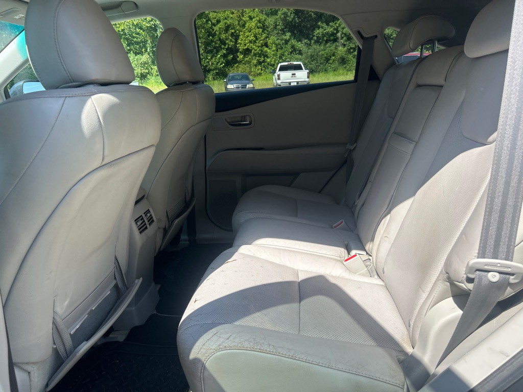 2010 Lexus RX Image 17