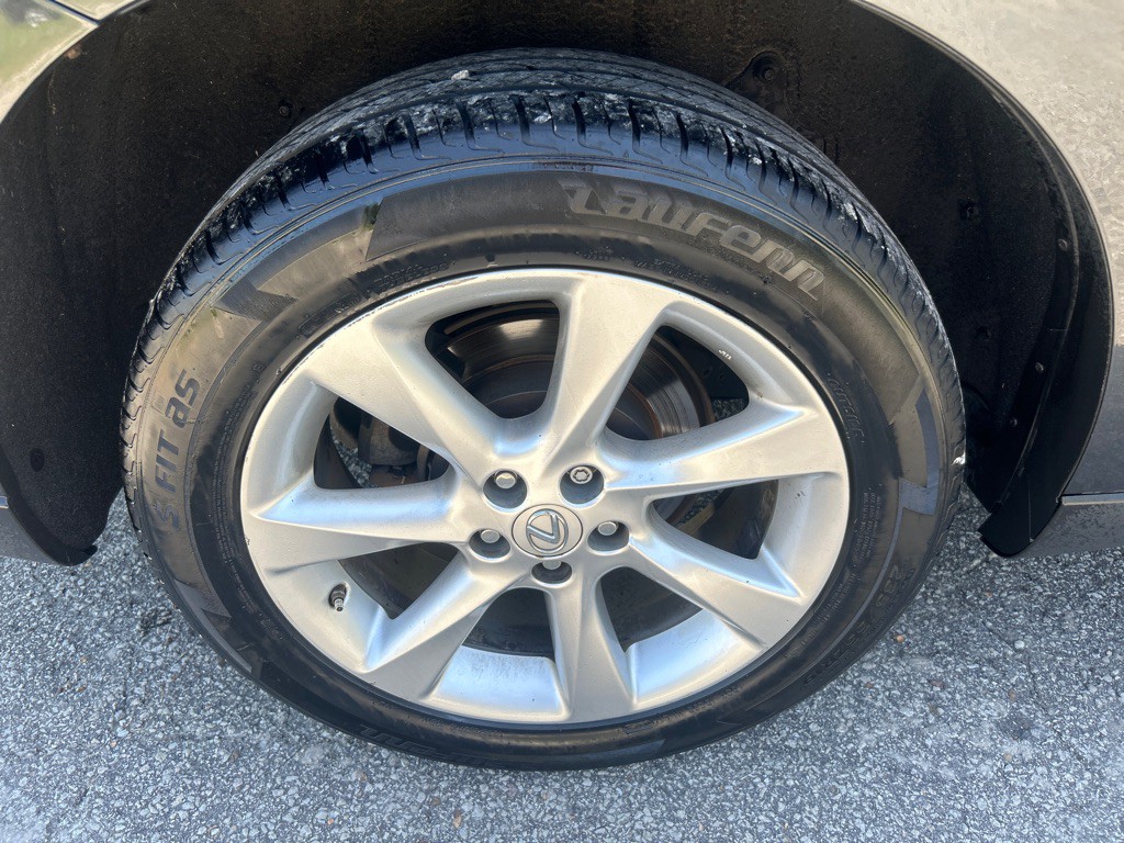 2010 Lexus RX Image 22
