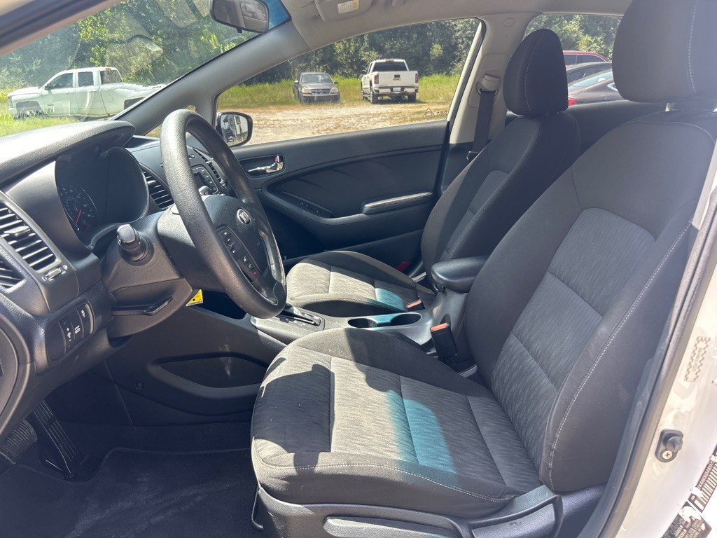 2016 Kia Forte Image 8