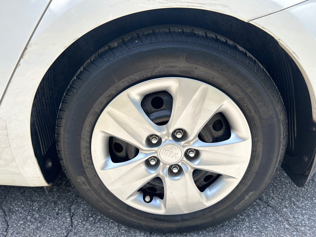 2016 Kia Forte Image 21