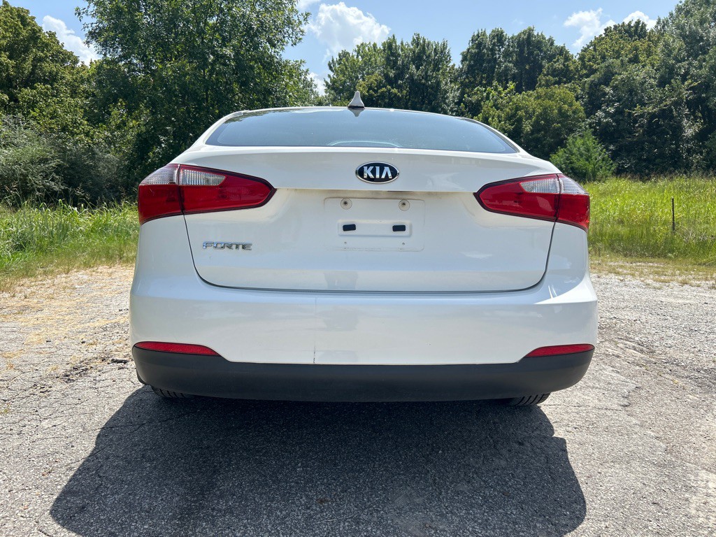 2016 Kia Forte Image 24