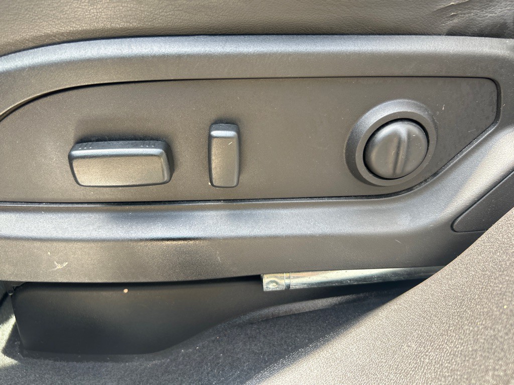 2016 GMC Acadia Image 15