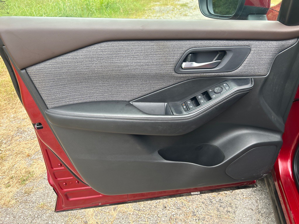 2023 Nissan Rogue Image 7