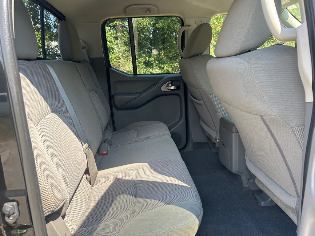2019 Nissan Frontier Image 17