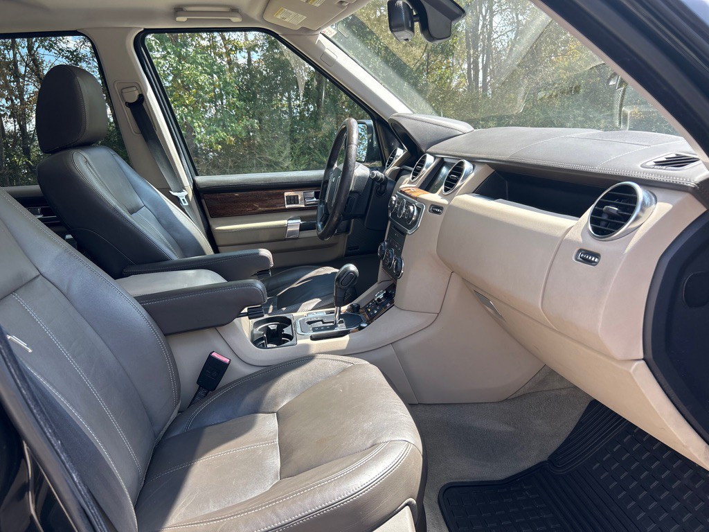 2012 Land Rover LR4 Image 22