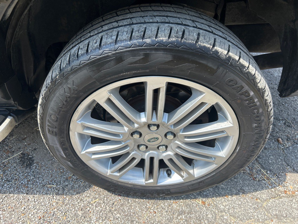 2012 Land Rover LR4 Image 28