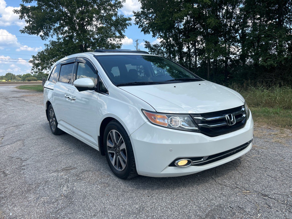 2017 Honda Odyssey Image 1