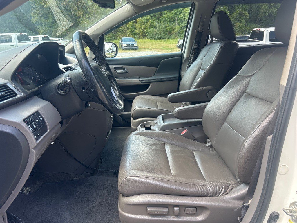 2017 Honda Odyssey Image 8