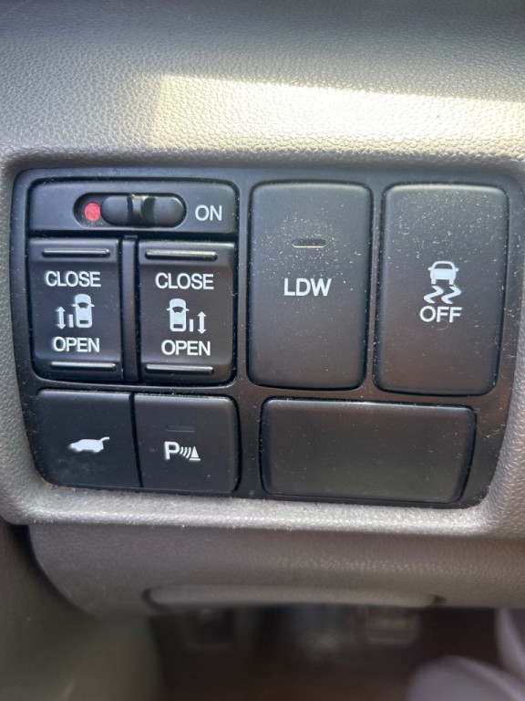 2017 Honda Odyssey Image 11