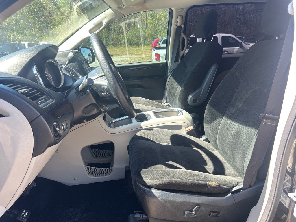 2016 Dodge Grand Caravan Image 8