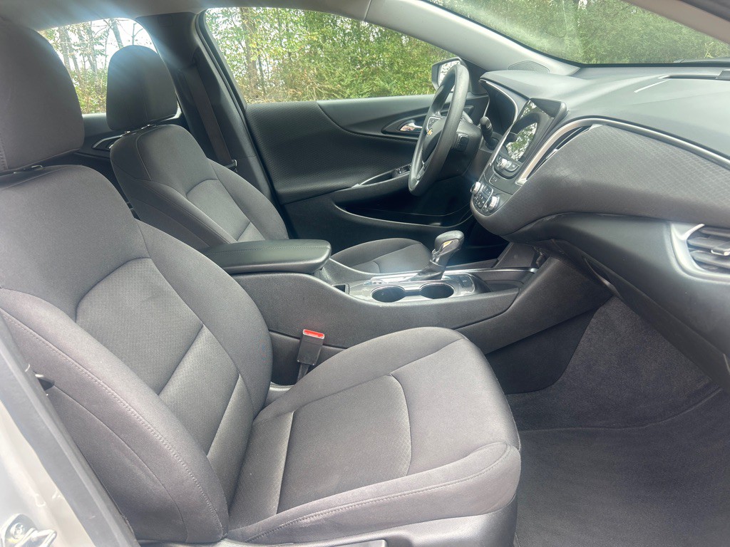 2022 Chevrolet Malibu Image 18