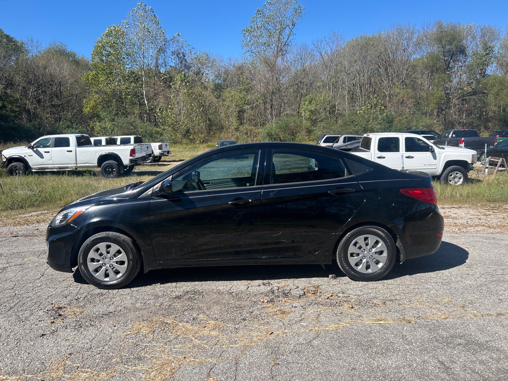 2017 Hyundai Accent Image 5