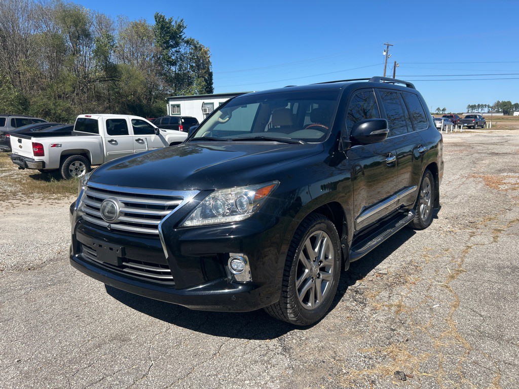 2014 Lexus LX Image 3