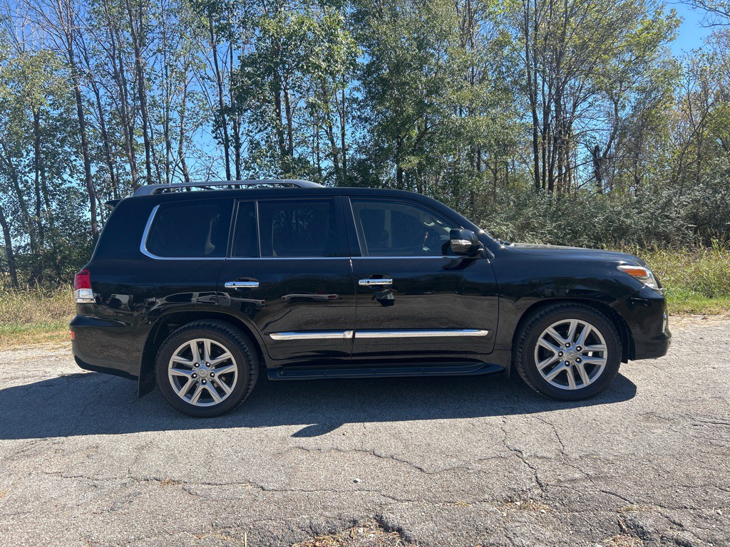 2014 Lexus LX Image 6