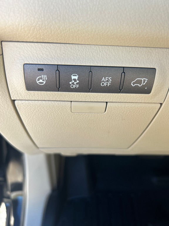 2014 Lexus LX Image 17