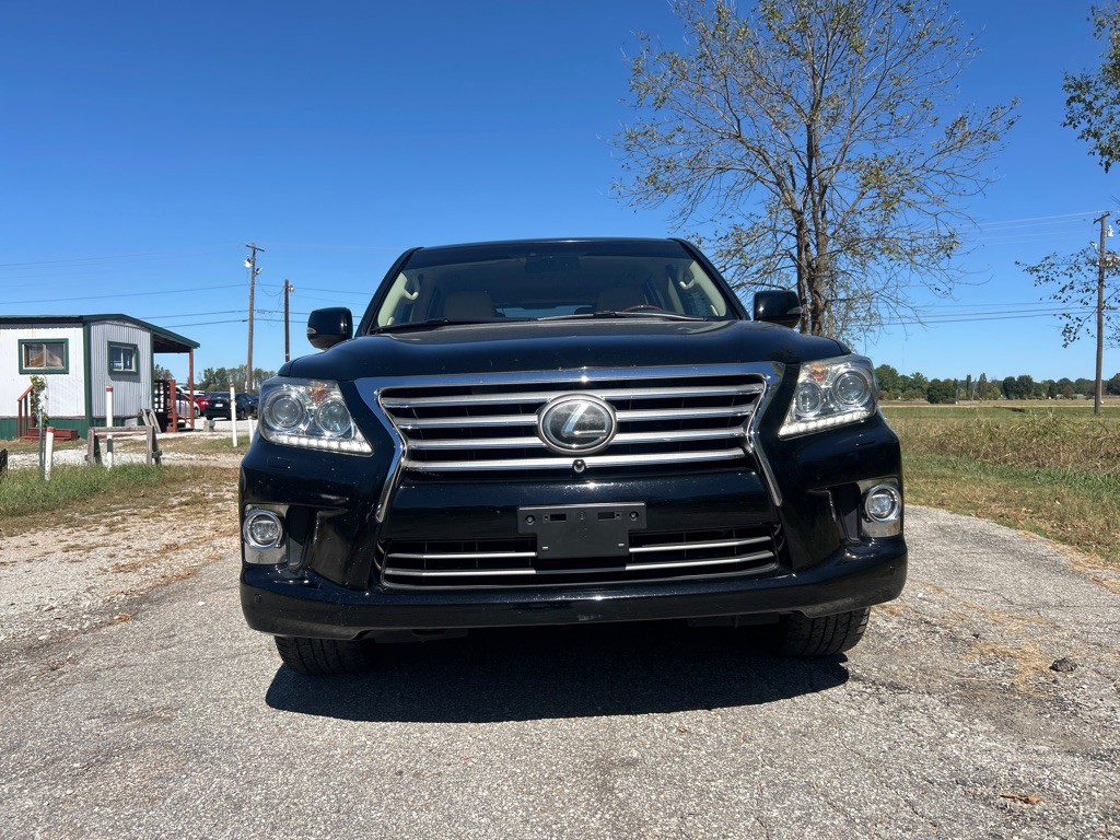 2014 Lexus LX Image 39