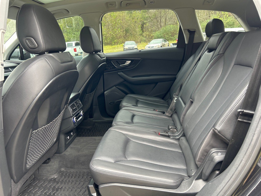 2019 Audi Q7 Image 17