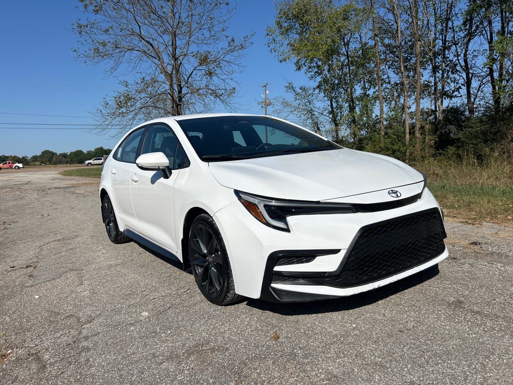 2024 Toyota Corolla Image 1