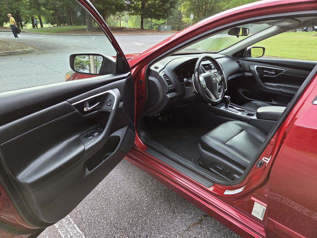 2018 Nissan Altima Image 15