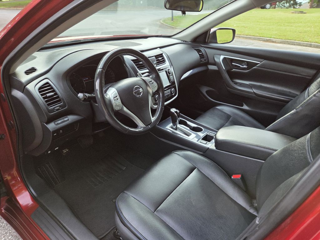 2018 Nissan Altima Image 17