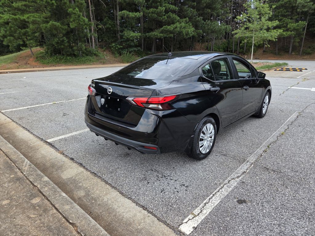 2020 Nissan Versa Image 5