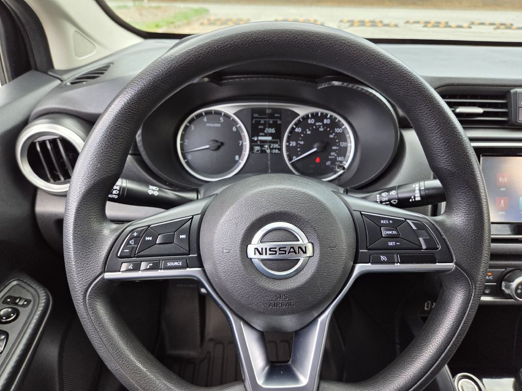 2020 Nissan Versa Image 21