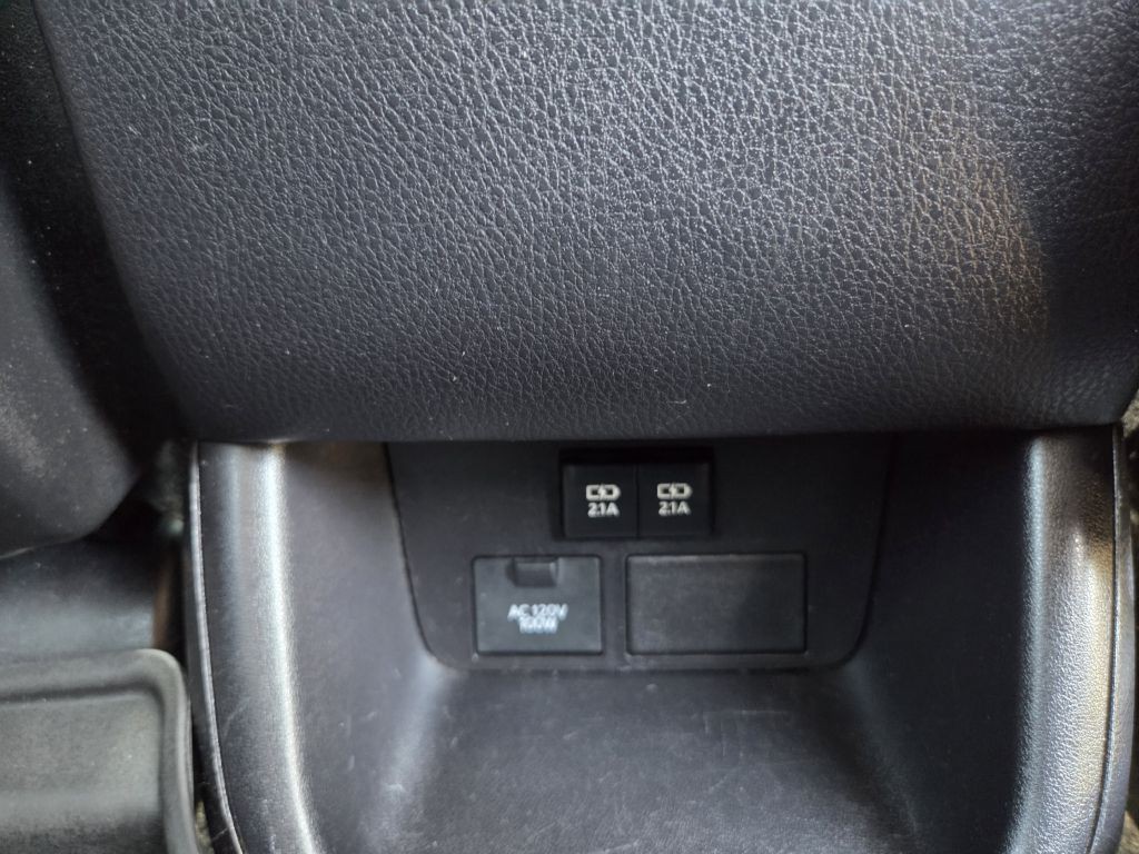 2017 Toyota Highlander Image 22