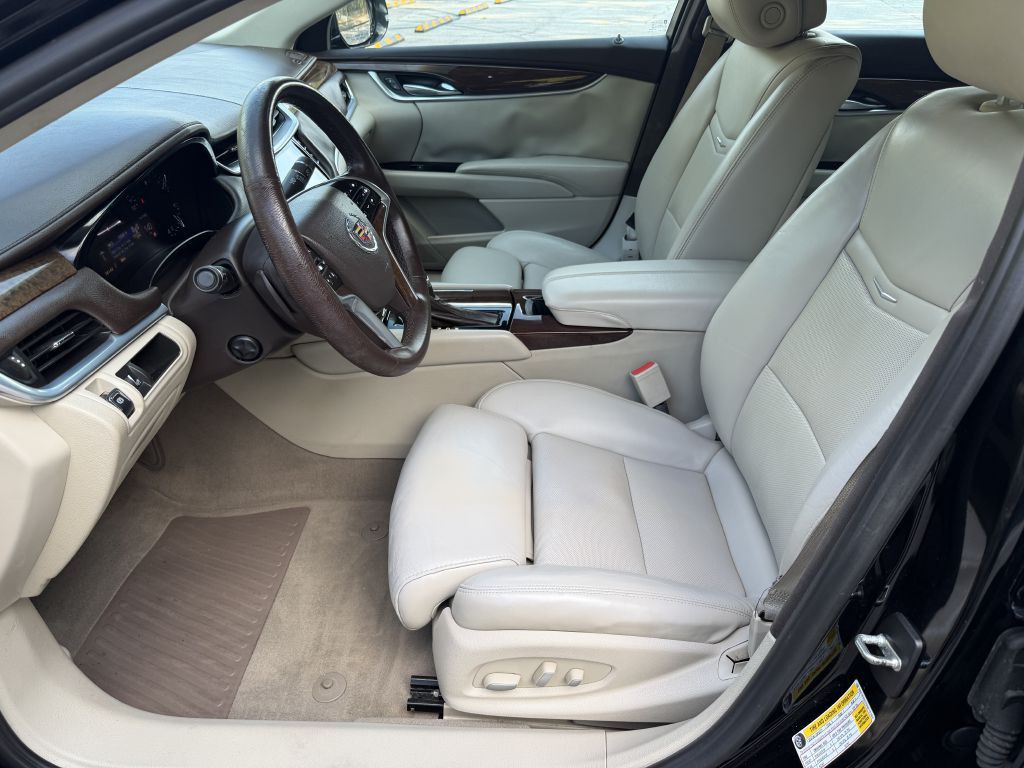 2013 Cadillac XTS Image 10