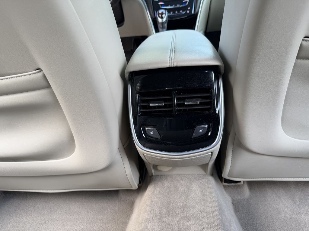 2013 Cadillac XTS Image 16