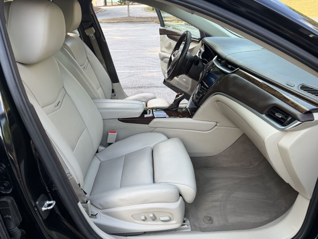 2013 Cadillac XTS Image 18