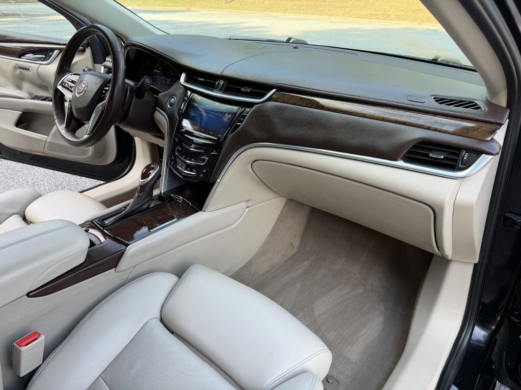 2013 Cadillac XTS Image 19