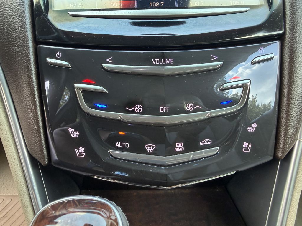 2013 Cadillac XTS Image 22