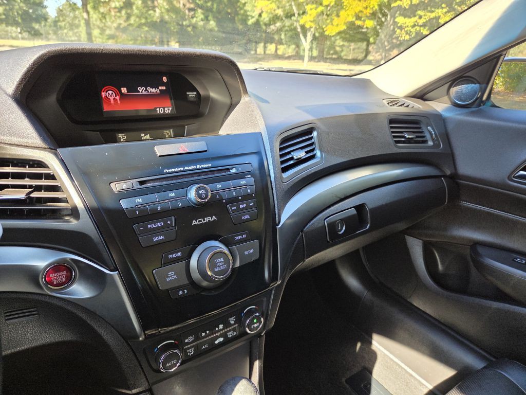 2014 Acura ILX Image 22