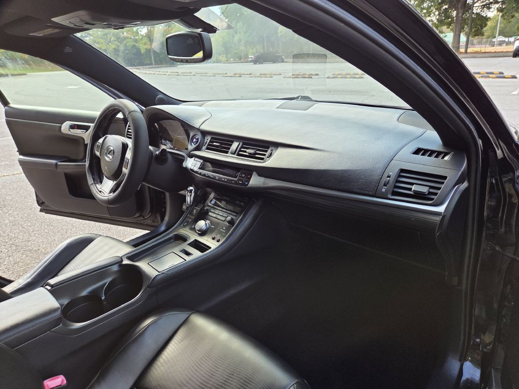 2013 Lexus CT Image 15